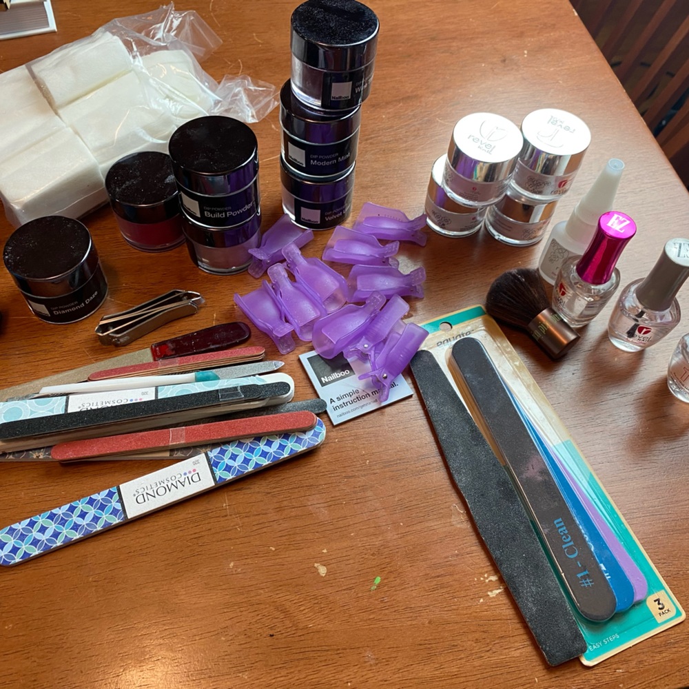 Dip powder kit (two brands)